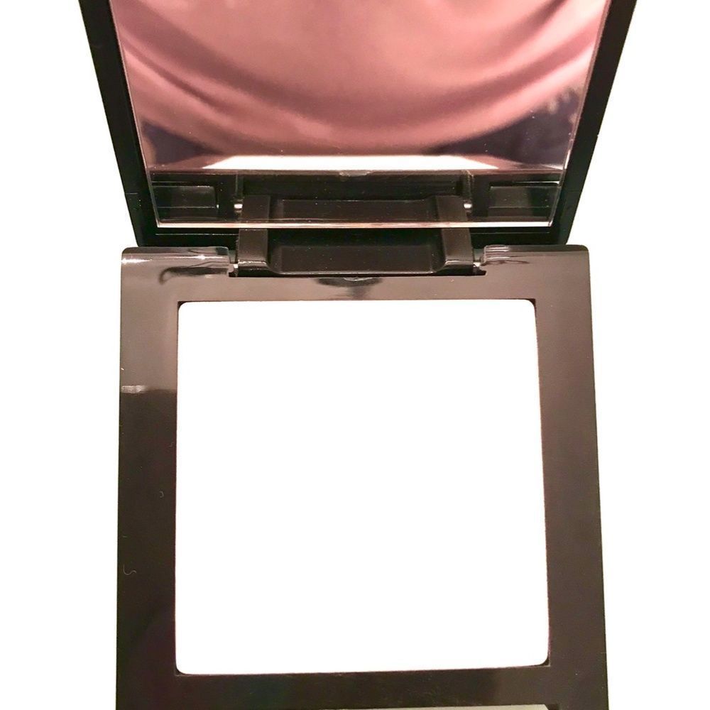 MAKE Colourless Translucent Soft Powder - Picture 3 of 6
